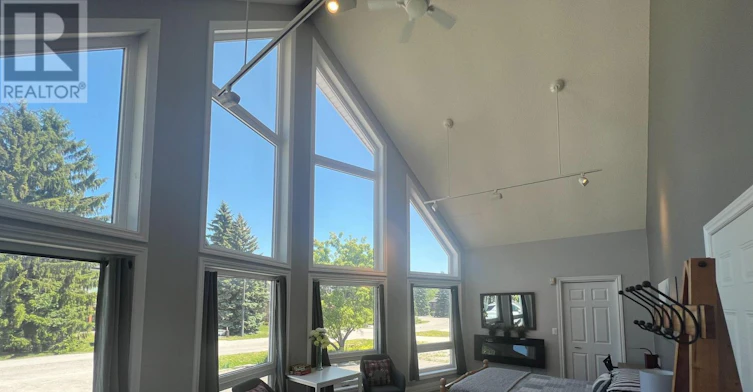112 Carmichael Crescent, Blue Mountains, ON, L9Y 0R3 - 2