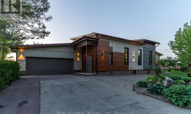 5879 Leitrim Road