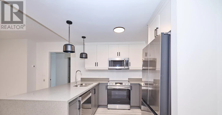 503 300b Fourth Avenue, St. Catharines, ON, L2S 0E6 - 2