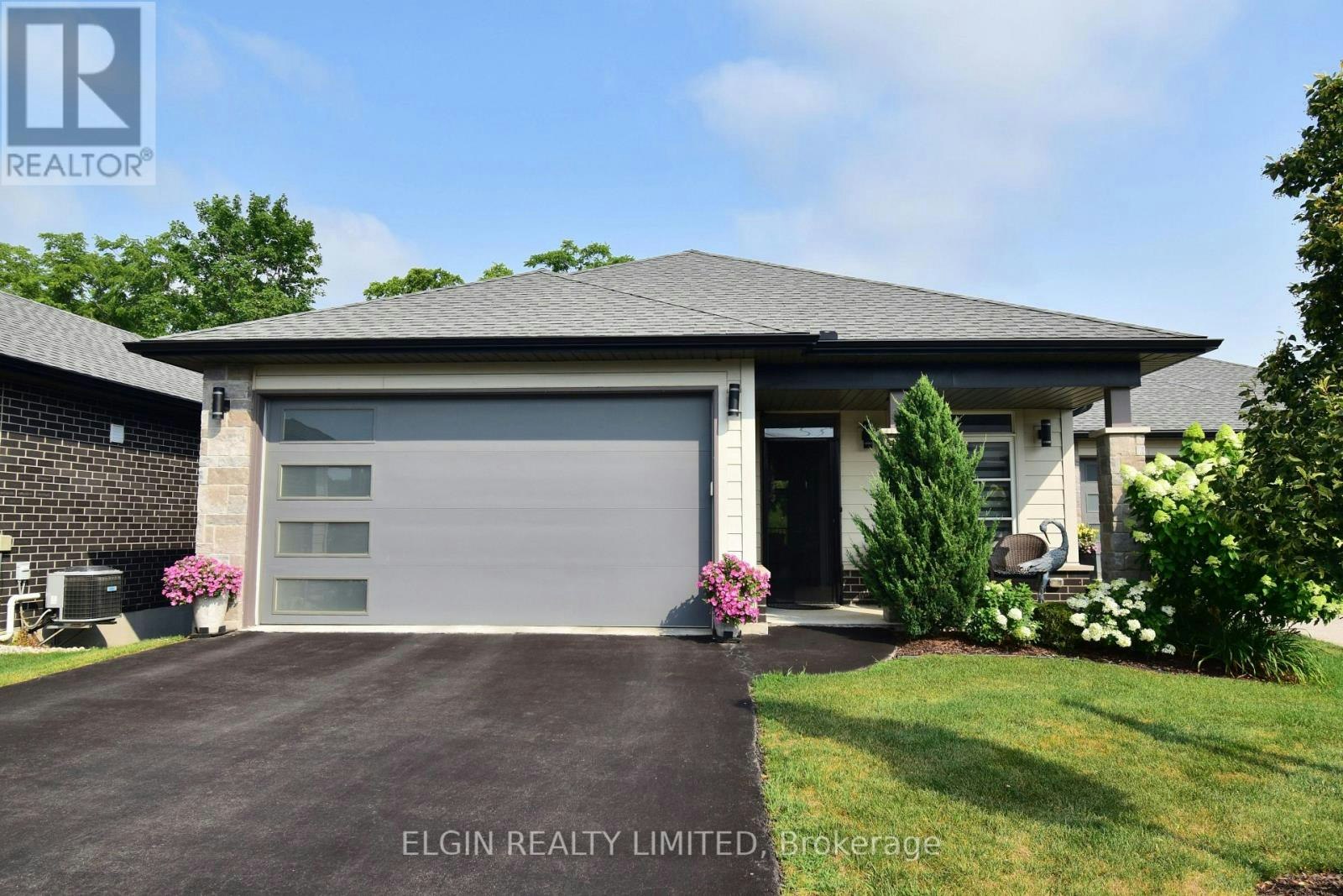10-4 Mcpherson Court, Port Stanley, ON, N5P 0E6