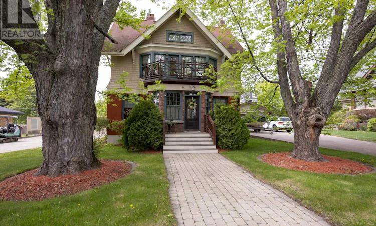 34 Winnipeg Avenue