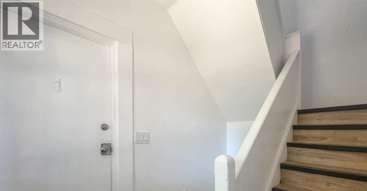 126 LOWER-130 Elm Avenue, Windsor, ON, N9A 5G8 - 2