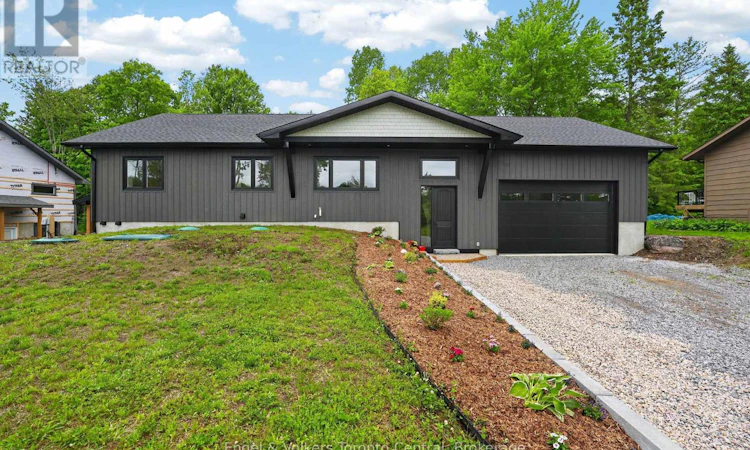 1093 141 Highway Drive