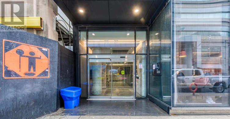 1405-215 Queen Street W, Toronto, ON, M5V 0P5 - 2