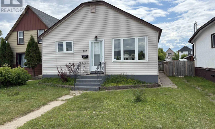 460 Mary Street