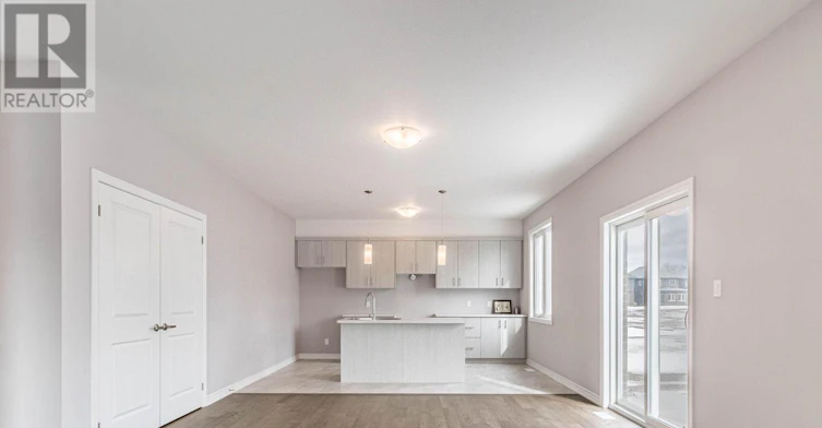 215 Southworth Street N, Welland, ON, L3B 1Z4 - 11
