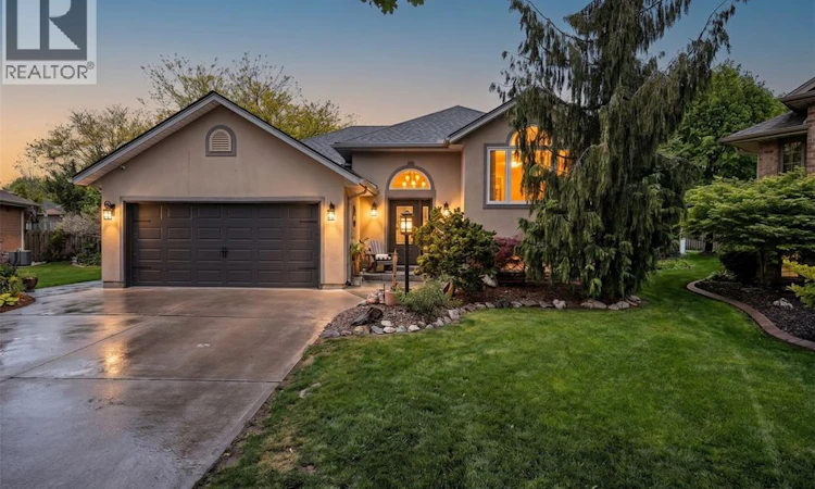 398 Thorn Ridge Crescent
