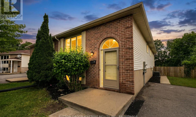 280 Owens Crescent