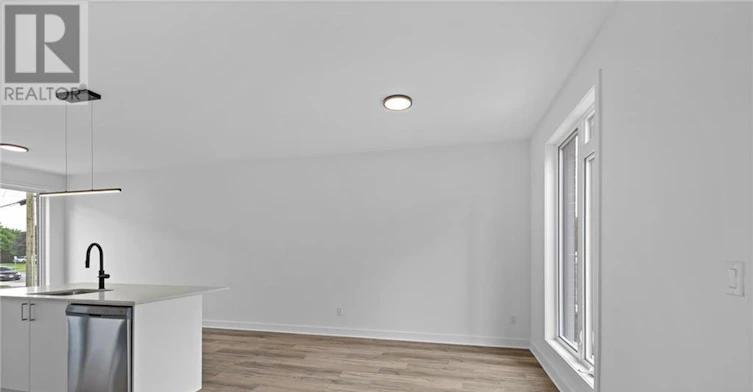 H-1260 Marenger Street, Ottawa, ON, K1C 1S2 - 13
