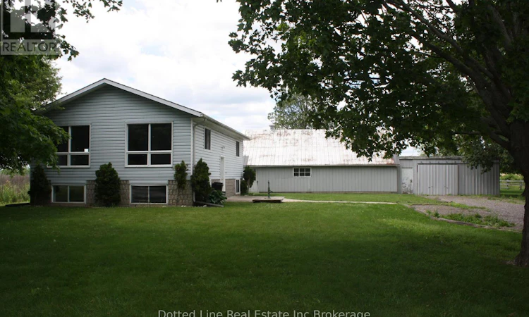 2831 Lakeshore Road