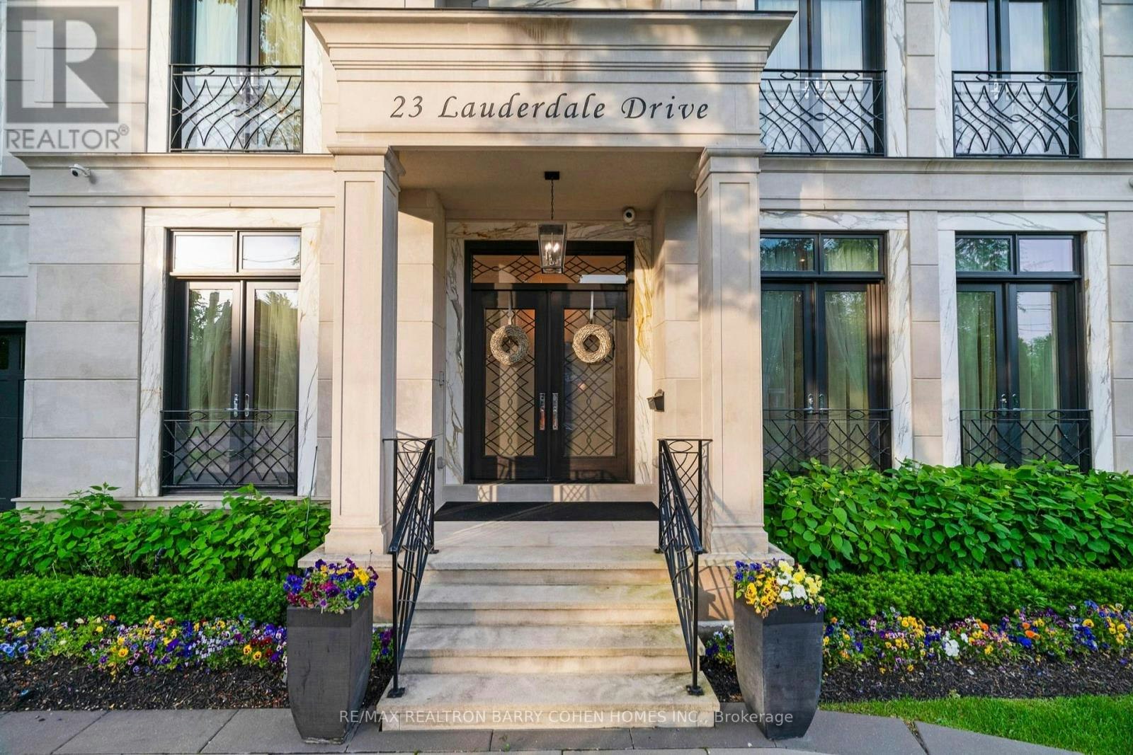 23 Lauderdale Drive, Toronto, ON, M2L 2A8