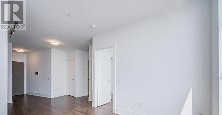 5608-10 York Street, Toronto, ON, M5J 0E1 - 28