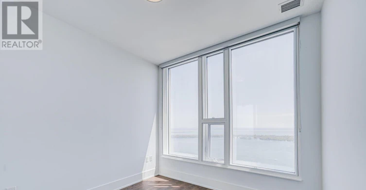 5608-10 York Street, Toronto, ON, M5J 0E1 - 29