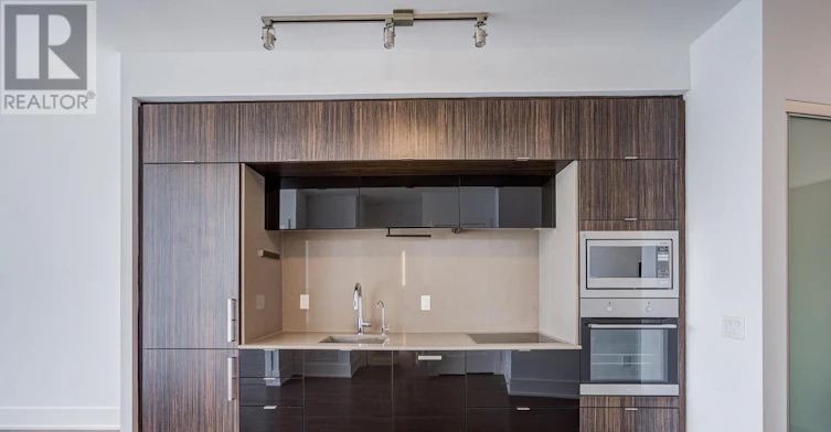5608-10 York Street, Toronto, ON, M5J 0E1 - 15
