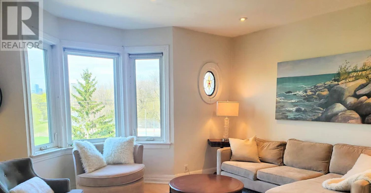UPPER-597 Carlaw Avenue, Toronto, ON, M4K 3K4 - 8
