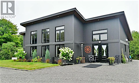 9 Hunts Line Road, Galway-Cavendish and Harvey, ON, K0L 1J0