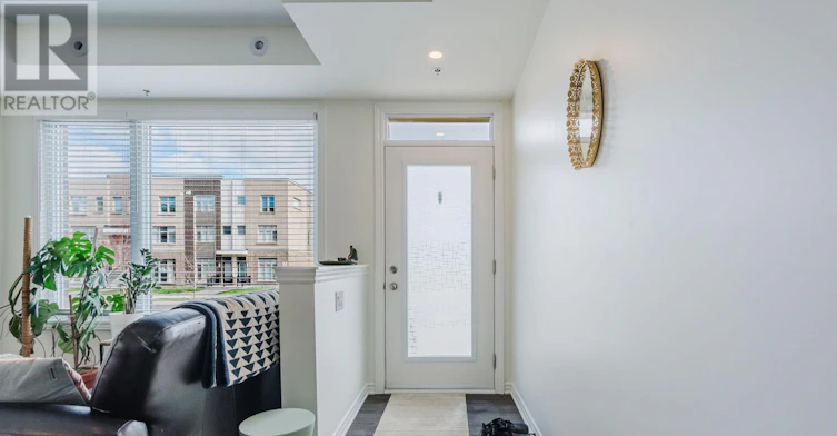 836 Mikinak Road, Ottawa, ON, K1K 5A5 - 3