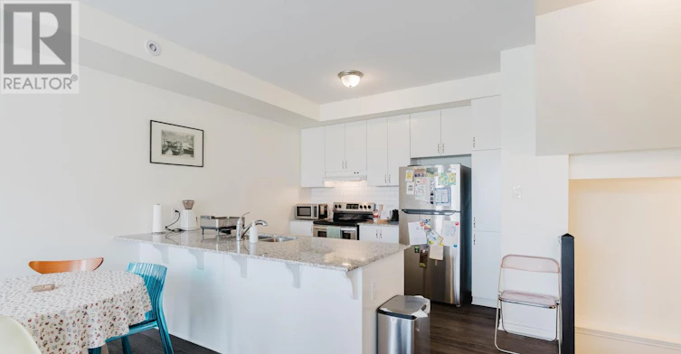 836 Mikinak Road, Ottawa, ON, K1K 5A5 - 11