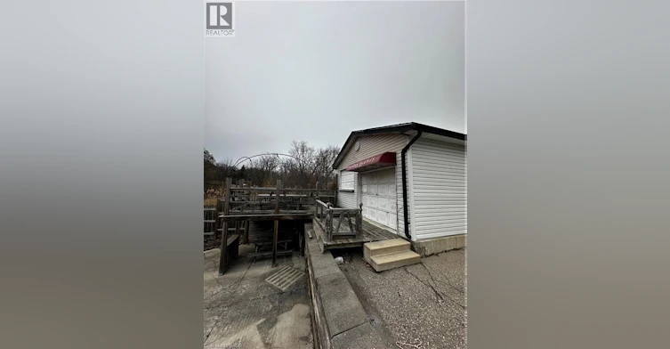 Garage-601 Lancaster Street W, Kitchener, ON, N2K 1M5 - 6