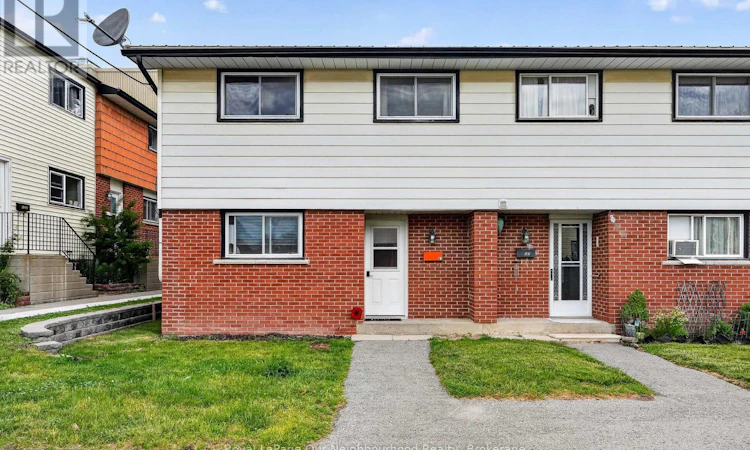 C1-47 Wellington Street