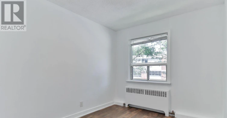2-170 Holborne Avenue, Toronto, ON, M4C 2R6 - 8