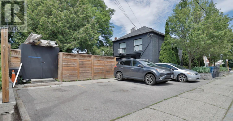 2-170 Holborne Avenue, Toronto, ON, M4C 2R6 - 14