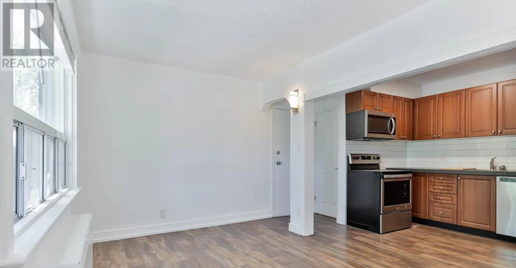 2-170 Holborne Avenue, Toronto, ON, M4C 2R6 - 7