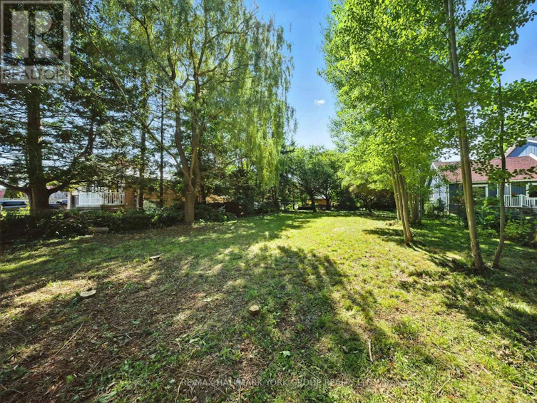136 Metro Road N, Georgina, ON, L4P 3C8 - 9