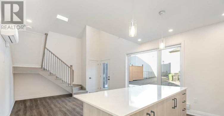 G-SUITE-16 Little Boulevard, Toronto, ON, M6E 4N2 - 14