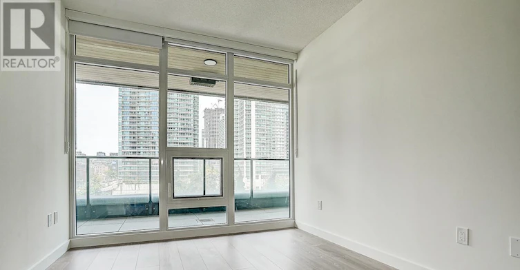 332-3 Concord Cityplace Way, Toronto, ON, M5V 0X3 - 42