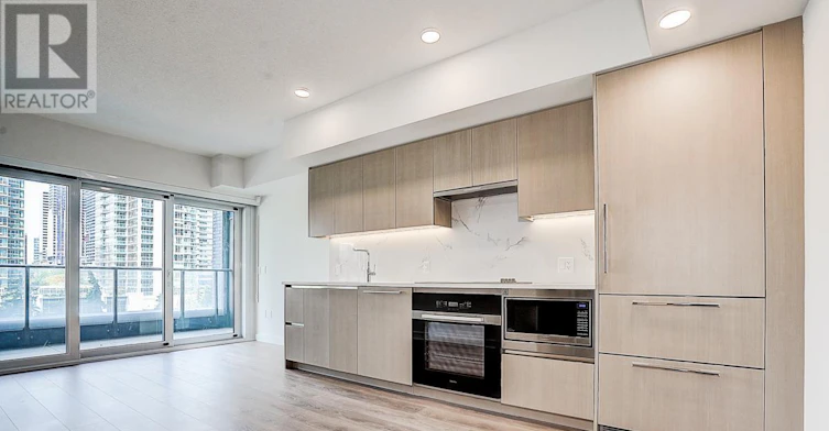 332-3 Concord Cityplace Way, Toronto, ON, M5V 0X3 - 15