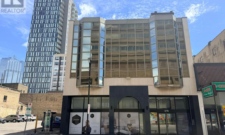 376 Richmond Street