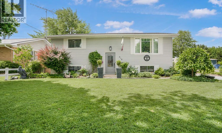 210 Chatham Street North