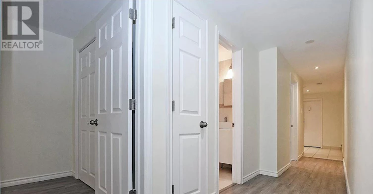 2-100 Rajah Street, Toronto, ON, M6A 2J3 - 5