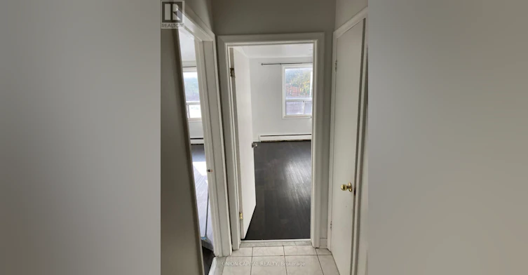 2-100 Rajah Street, Toronto, ON, M6A 2J3 - 9