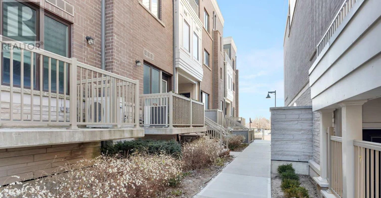 16-3580 Lake Shore Boulevard W, Toronto, ON, M8W 1N6 - 3