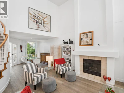4S-1100 56 Street - 5