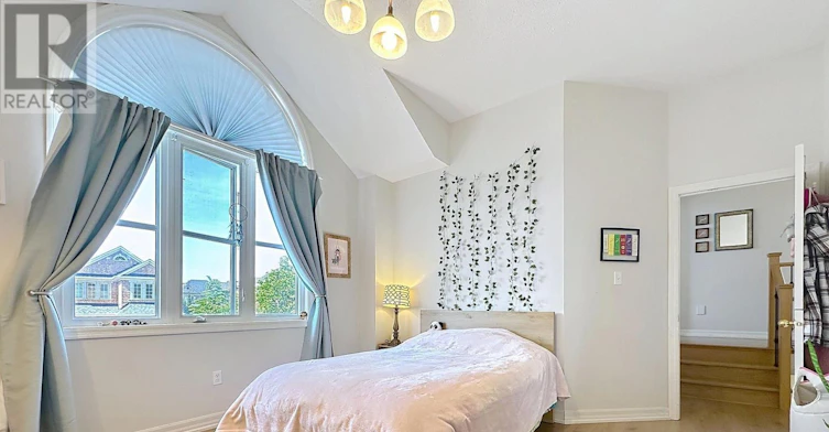 31 Ida Jane Grove, Whitchurch-Stouffville, ON, L4A 0S3 - 18