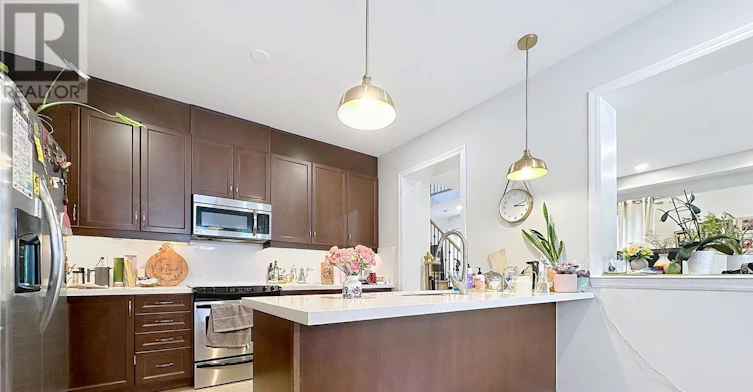 31 Ida Jane Grove, Whitchurch-Stouffville, ON, L4A 0S3 - 2