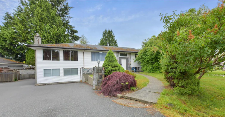 13900 Blackburn Avenue, Surrey, BC, V4B 2Z2