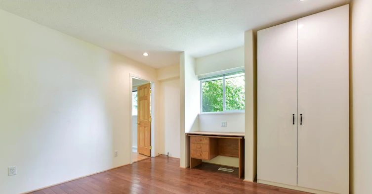 13900 Blackburn Avenue, Surrey, BC, V4B 2Z2 - 11