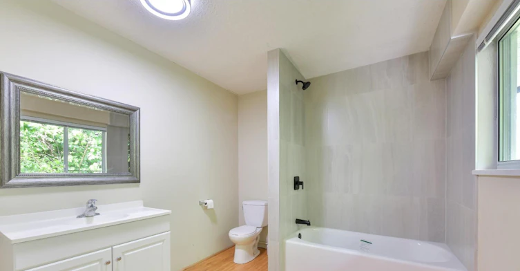 13900 Blackburn Avenue, Surrey, BC, V4B 2Z2 - 12