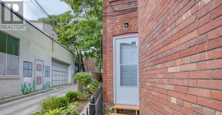 254A Carlton Street, Toronto, ON, M5A 2L4 - 3