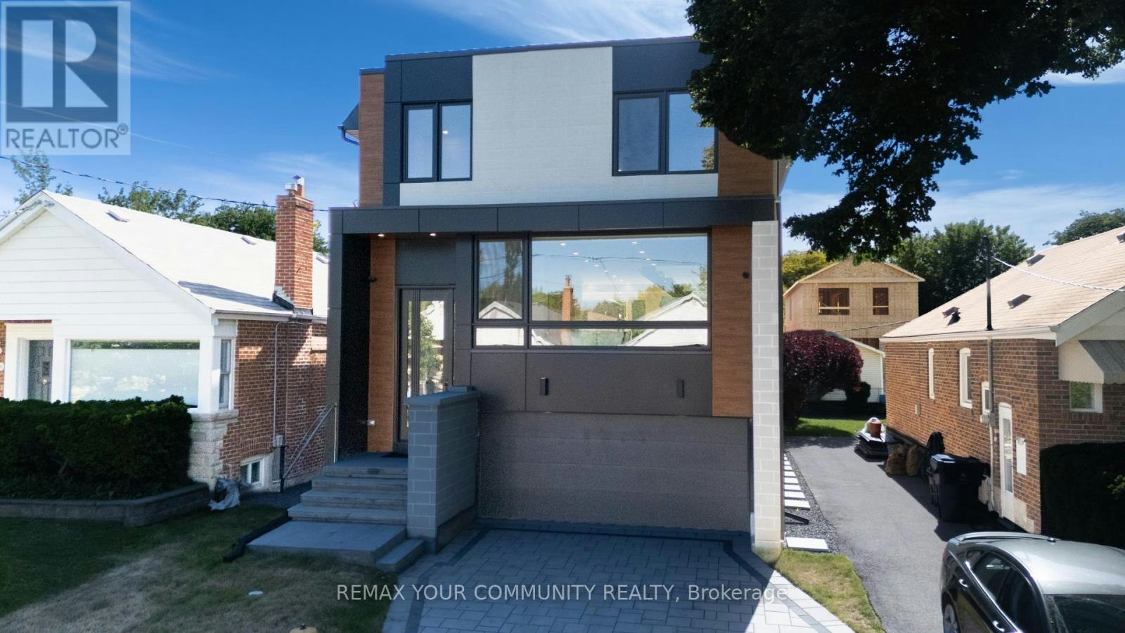 360 Woodmount Avenue, Toronto, ON, M4C 4A5