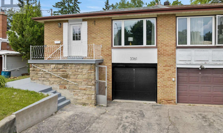 3361 The Credit Woodlands