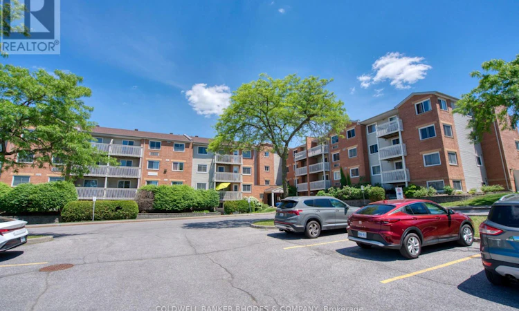 307-325 Centrum Boulevard