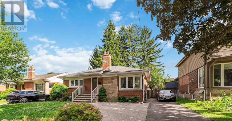 21 Sheridan Lane, Hamilton, ON, L8S 2N3 - 2