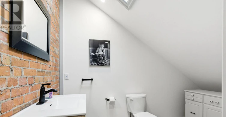 UPPER-300 George Street, Cobourg, ON, K9A 3L8 - 23