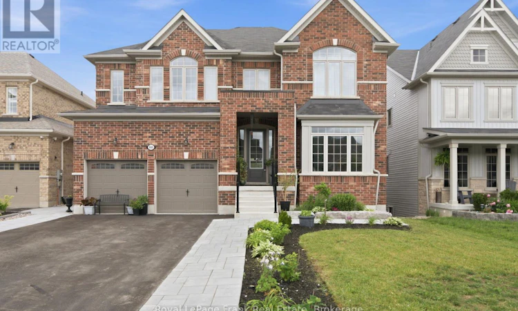 60 Hennessey Crescent