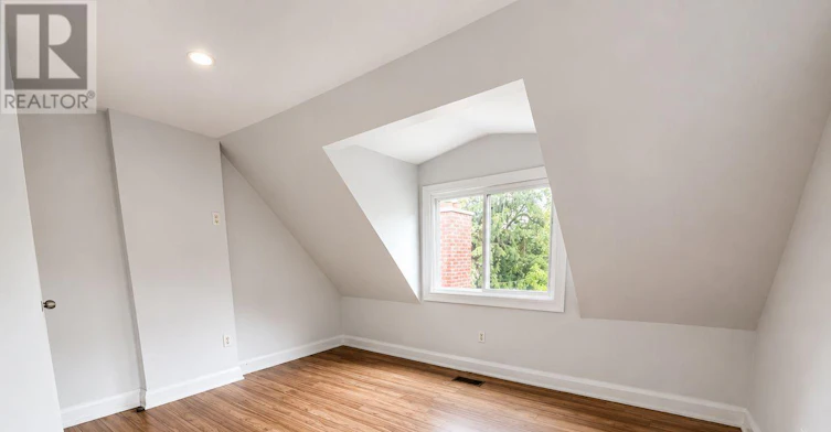 UPPER-342 Howland Avenue, Toronto, ON, M5R 3B9 - 11